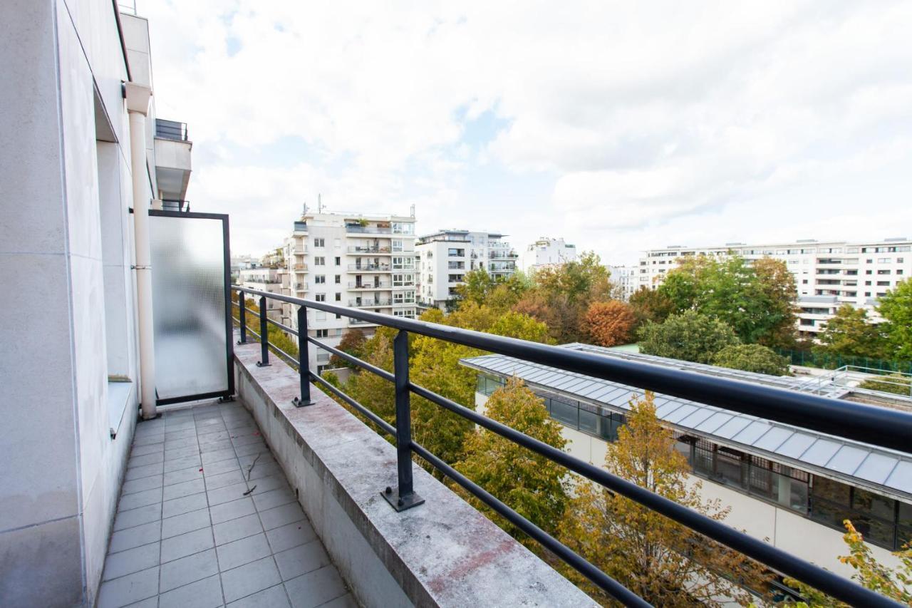 شقة باريس  في Cosy Apt With Balcony Near Buttes Chaumont المظهر الخارجي الصورة